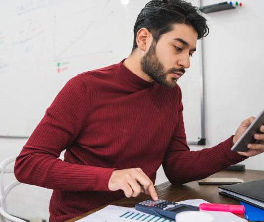 Top Benefits of Using Online Courses to Excel as a Calculus Tutor